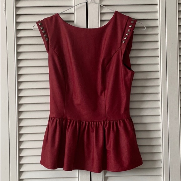 Guess peplum top. - Picture 1 of 6